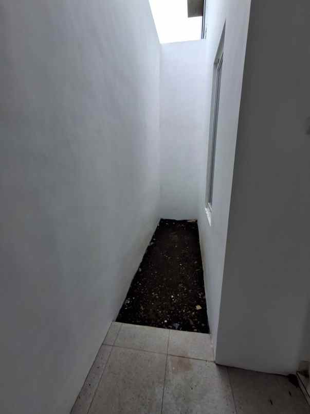 rumah 2 lantai lokasi di sekarpuro malang
