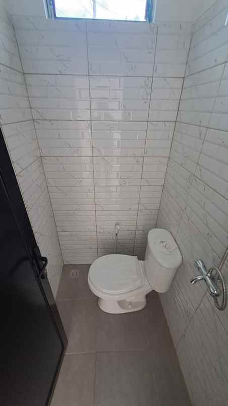 rumah 2 lantai siap huni untuk keluarga muda