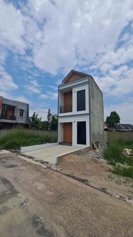 rumah 2 lantai siap huni untuk keluarga muda