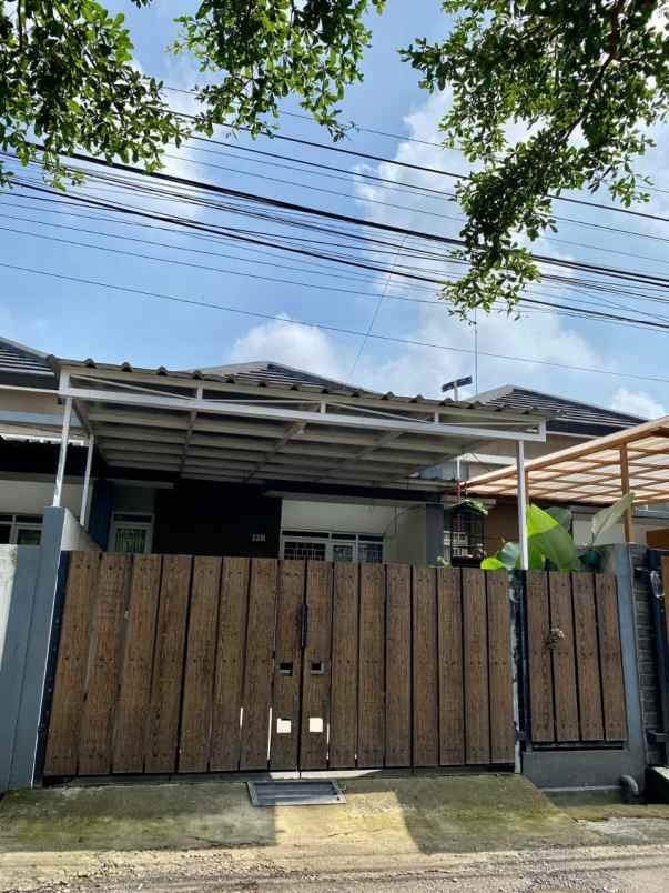 rumah arcamanik bersih terawat kota bandung