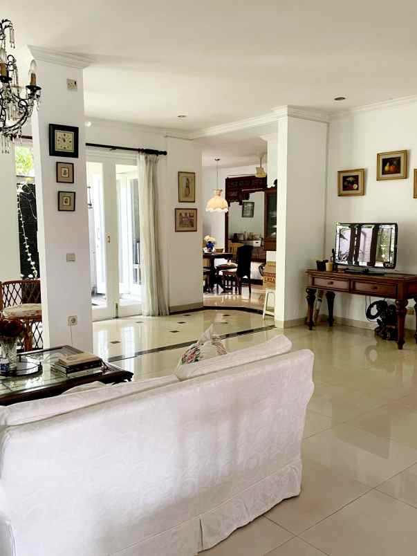 rumah bagus siap huni di taman provence bsd tangsel