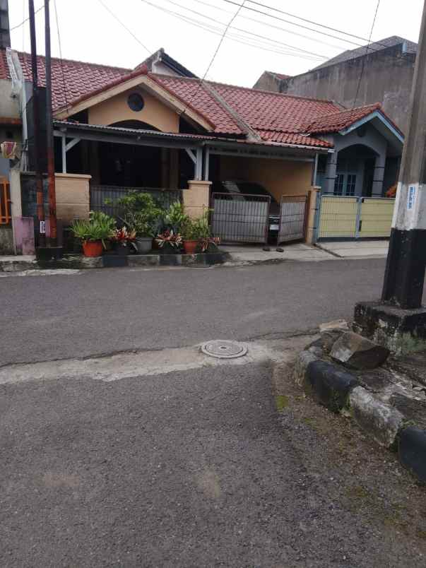 rumah baros cimahi dekat tol cimahi 3 kamar tidur