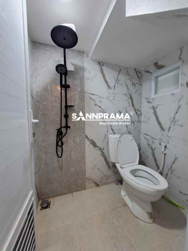 rumah baru 2 lantai hanya 5 unit 1 3 m beiji depok