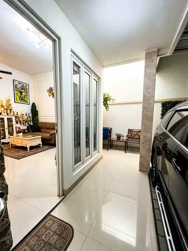 rumah baru 2 lantai siap huni di penggilingan