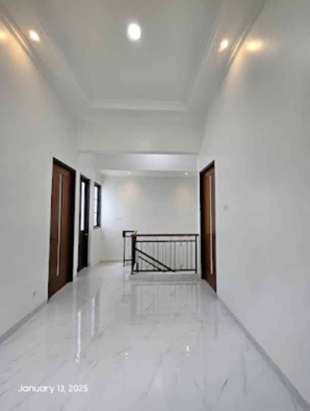 rumah baru american classic di cinere depok