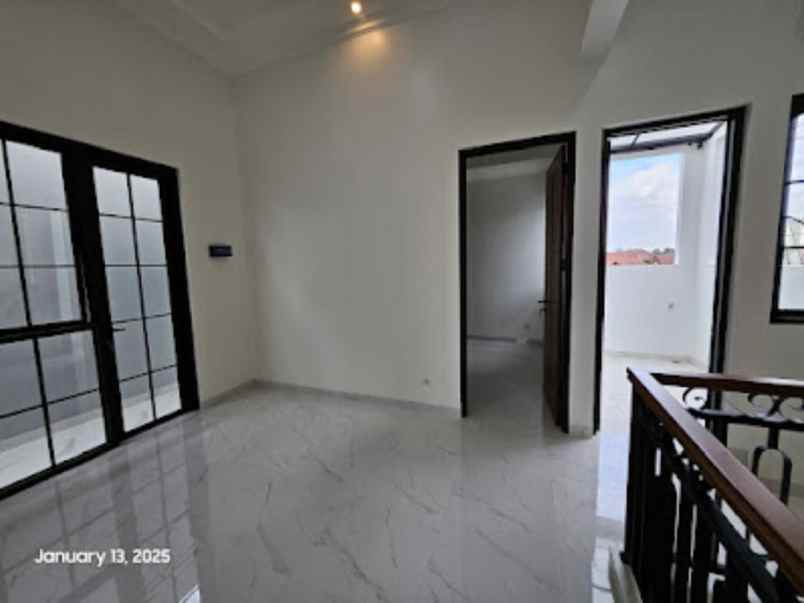 rumah baru american classic di cinere depok