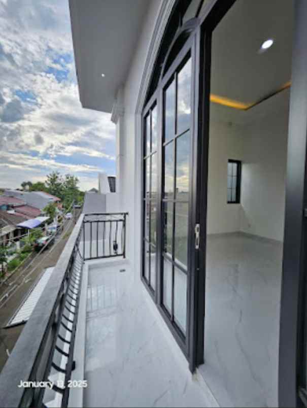 rumah baru american classic di cinere depok