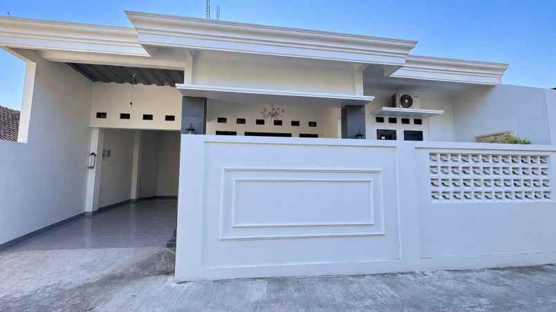 rumah baru banguntapan harga rp890 juta nett