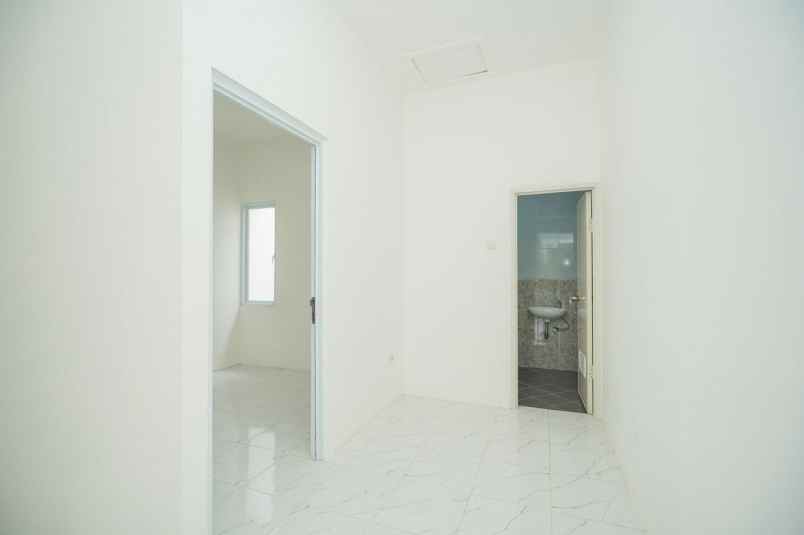 rumah baru dalam komplek di rawalumbu bekasi kota