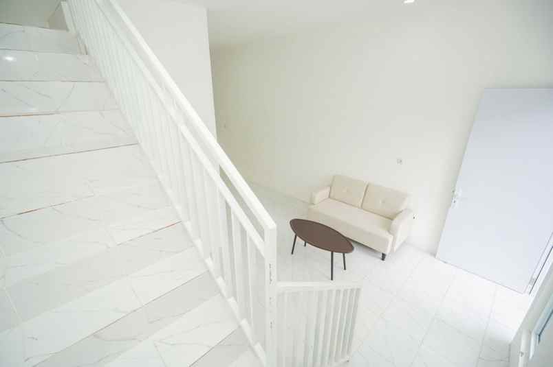 rumah baru dalam komplek di rawalumbu bekasi kota