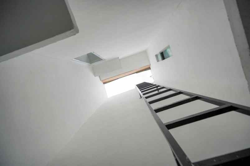 rumah baru dalam komplek di rawalumbu bekasi kota