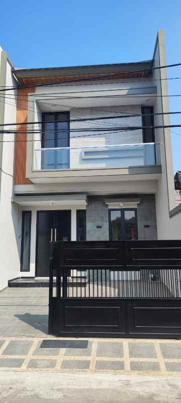 rumah baru nginden intan timur hadap utara