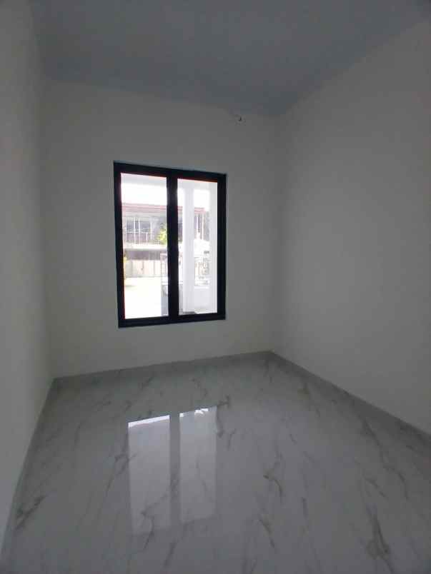 rumah baru siap huni di harapan indah 1 bekasi