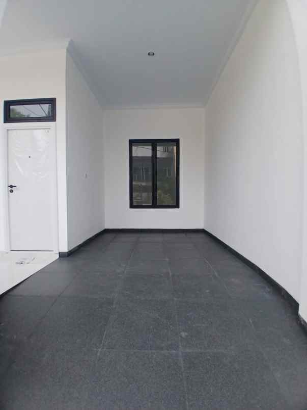 rumah baru siap huni di harapan indah 1 bekasi