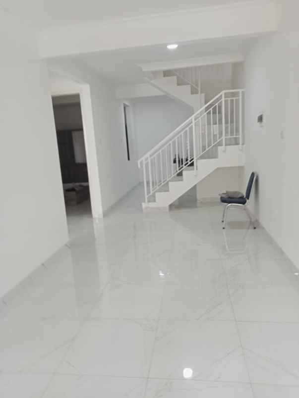 rumah baru siap huni di pondok kelapa jakarta timur