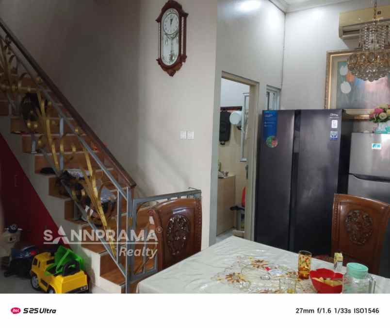 rumah cantik 2 lantai di dalam cluster tanah baru