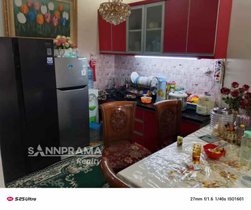 rumah cantik 2 lantai di dalam cluster tanah baru