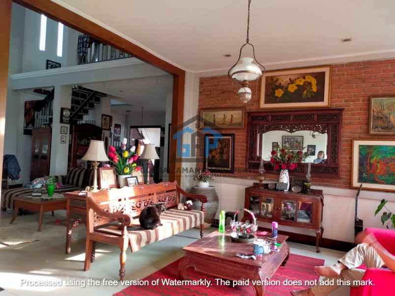 rumah ciwaruga gegerkalong hal luas ling asri nyaman