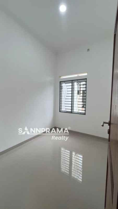 rumah cluster 2 lantai di pamulang tang sel