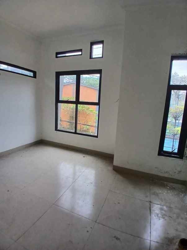 rumah cluster 2 lantai murah hook dipengasinan depok