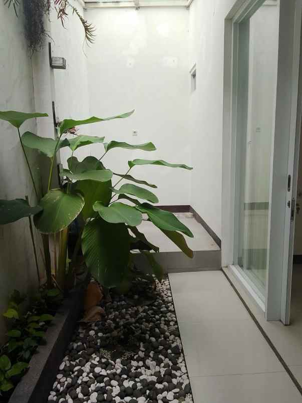 rumah cluster d royale cihanjuang security 24 jam