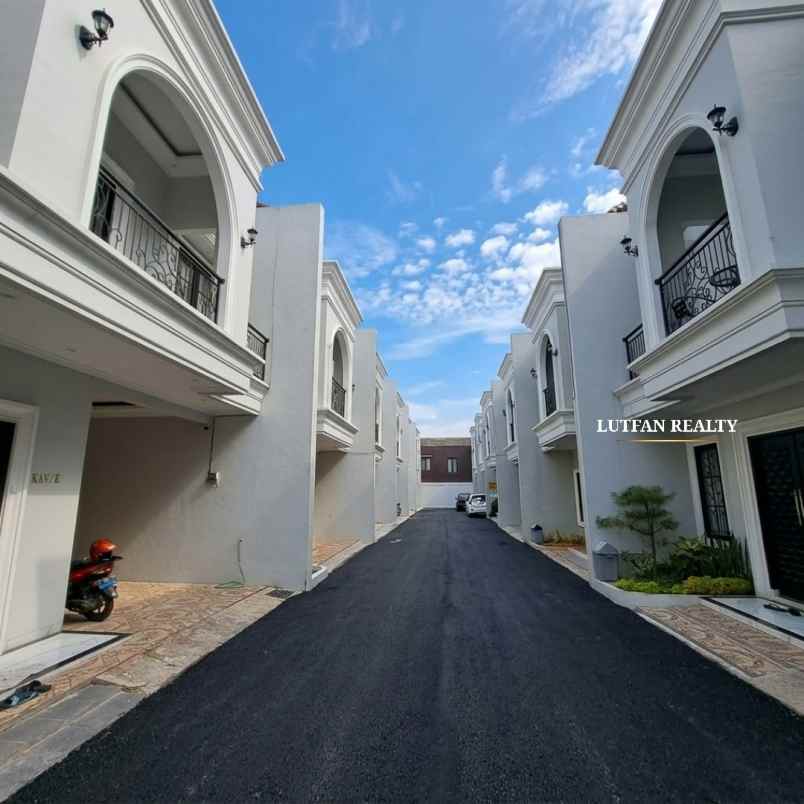 rumah cluster jagakarsa siap huni
