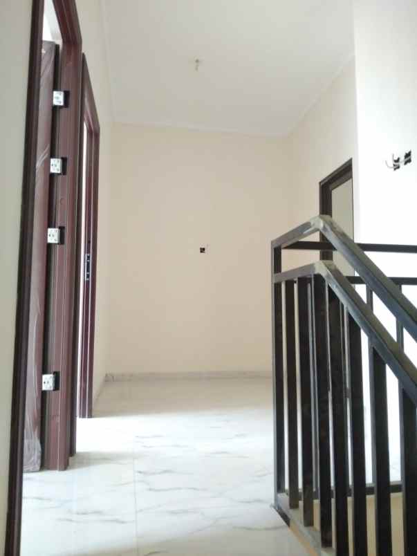 rumah dekat tol jatiwarna bekasi