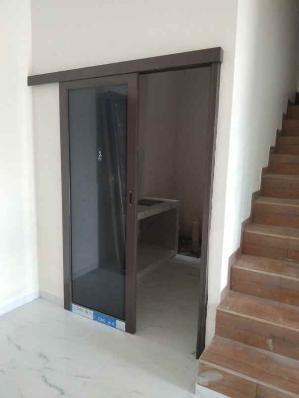 rumah dekat tol jatiwarna bekasi