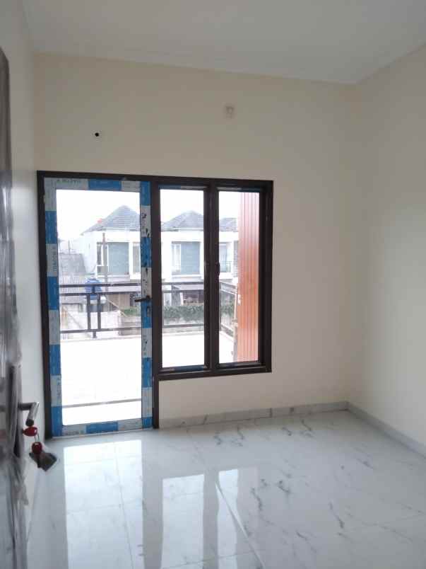 rumah dekat tol jatiwarna bekasi