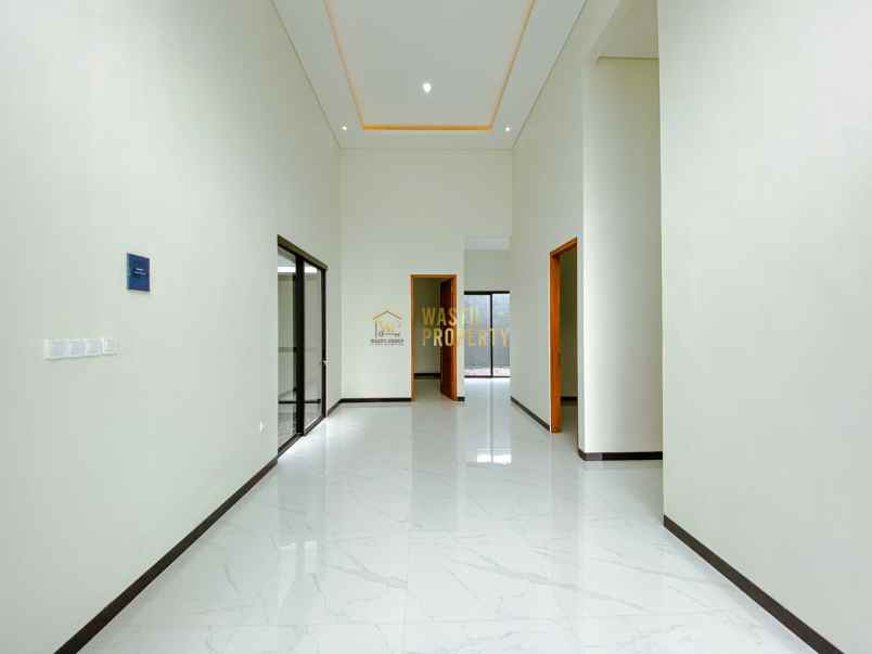 rumah desain mewah tanah luas di ngaglik sleman