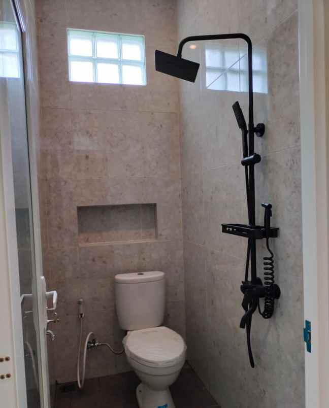 rumah gagah di timur jl kaliurang km 12 5 sleman jogja