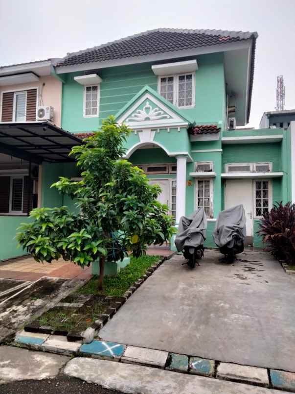 rumah graha raya cluster fedora