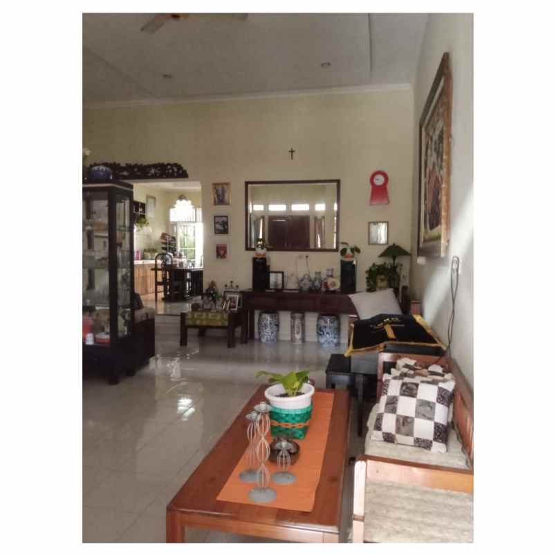 rumah grand sawangan regensi