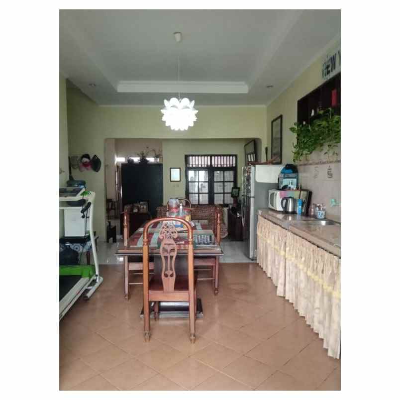 rumah grand sawangan regensi