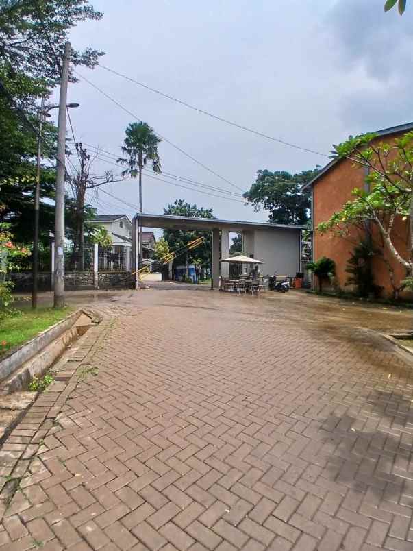 rumah hook 2 lantai dalam cluster di depok