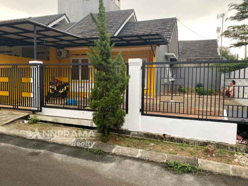 rumah hook bella casa depok tanah luas melin