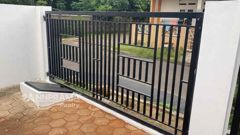 rumah hook bella casa depok tanah luas melin