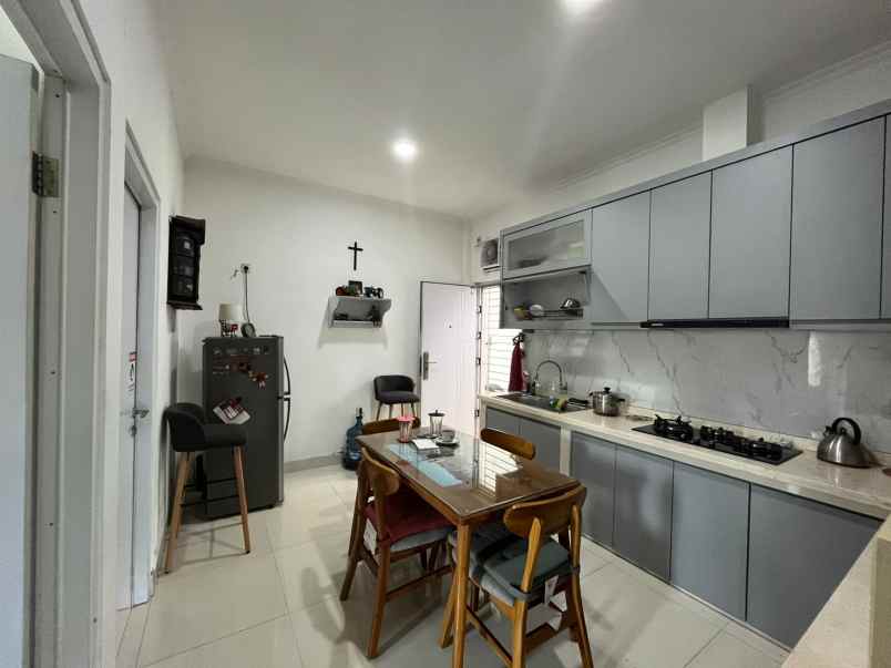 rumah hook di grand galaxy city bekasi