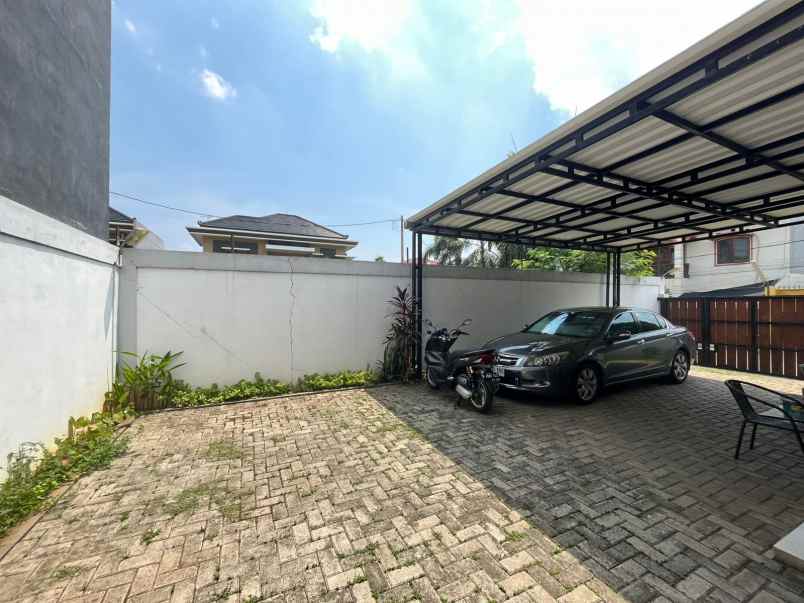 rumah hook di grand galaxy city bekasi