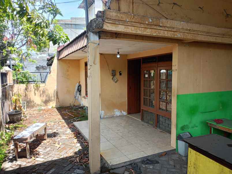rumah hook pojok full bangunan