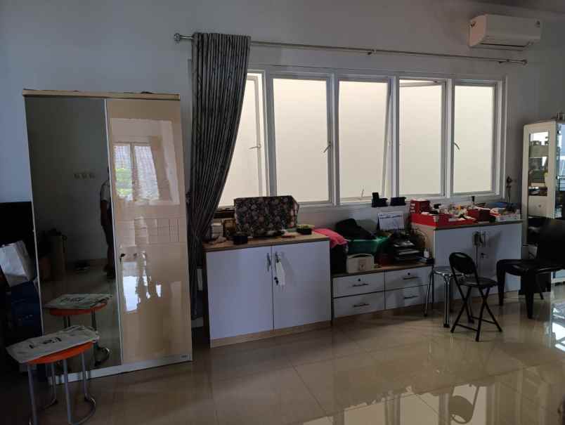 rumah hook shm didaerah gambir jakarta pusat