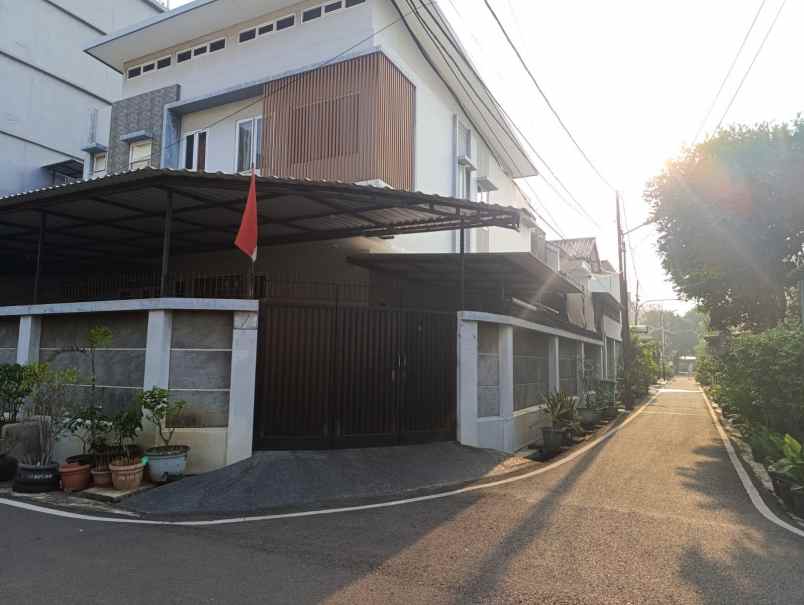 rumah hook shm didaerah gambir jakarta pusat