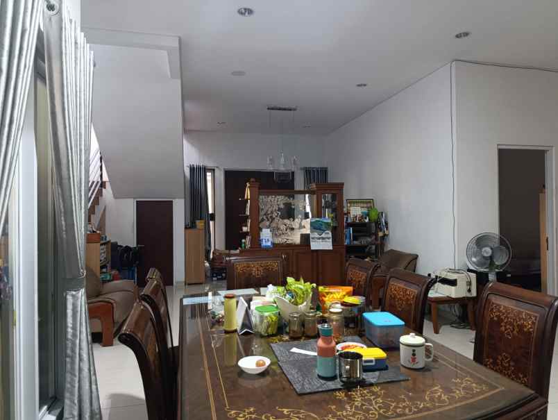 rumah hook shm didaerah gambir jakarta pusat