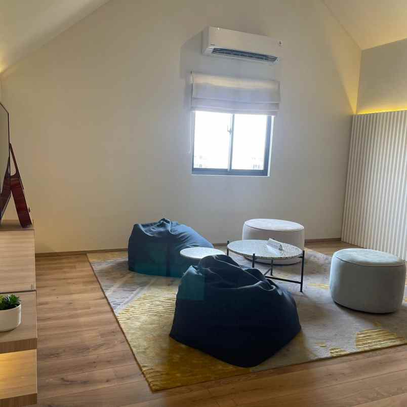 rumah jakarta garden city