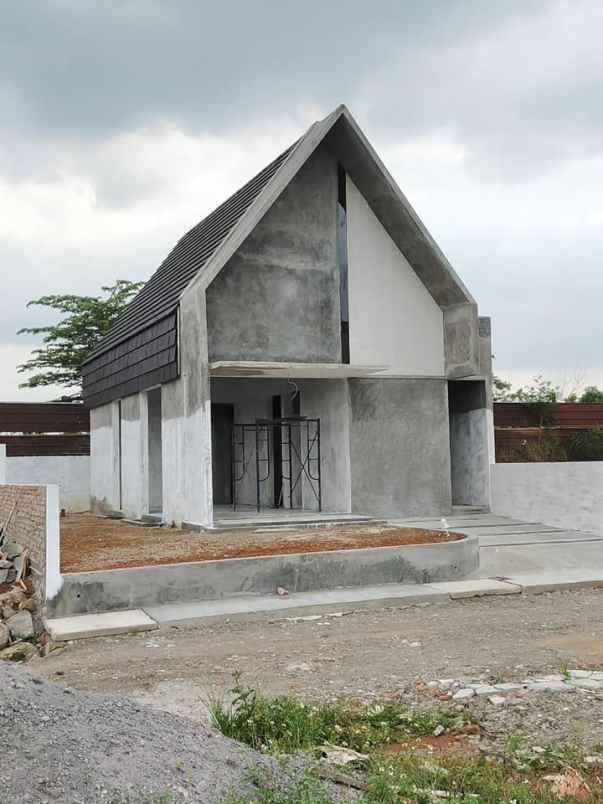 rumah jl untung suropati