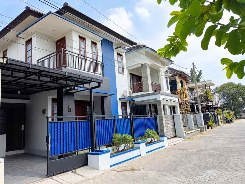 rumah kontrakan full furnished 4 kamar tidur