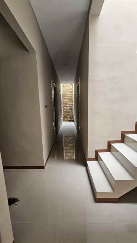 rumah kost exclusive lokasi mertojoyo kota malang