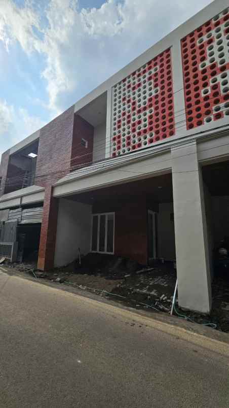 rumah kost exclusive lokasi mertojoyo kota malang