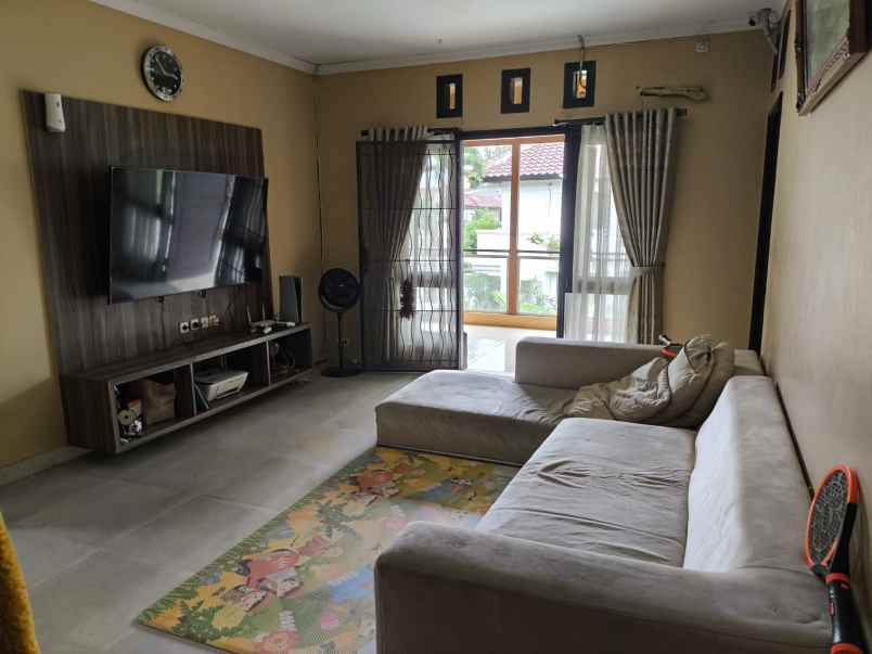 rumah lux idaman kota baru parahyangan hanya 3 m an