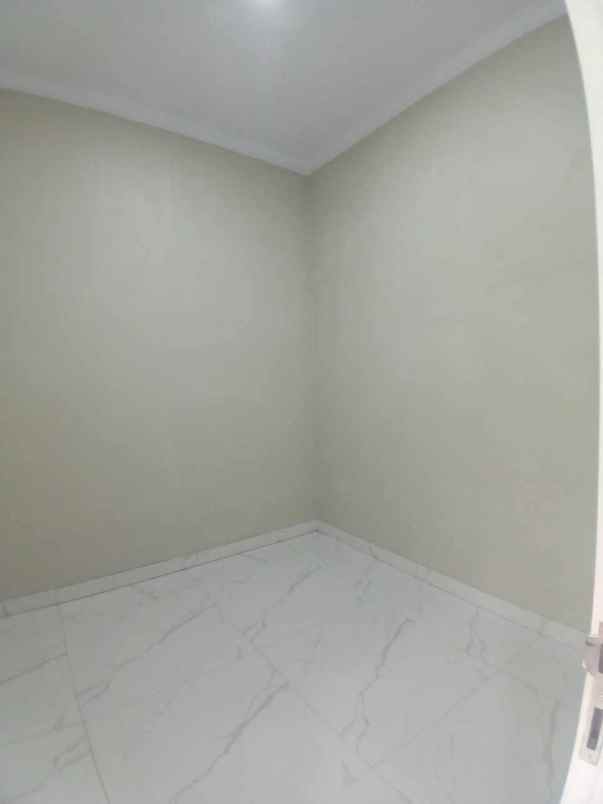 rumah mewah 3 lantai murah siap huni diciganjur jaksel
